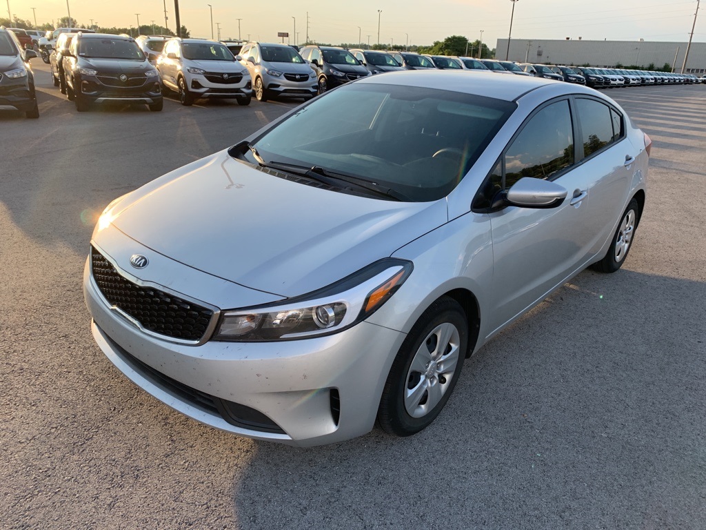 Pre-Owned 2017 Kia Forte LX FWD 4D Sedan